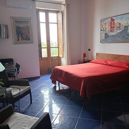 Bed& Breakfast Maredomus Hotel Milazzo Kültér fotó